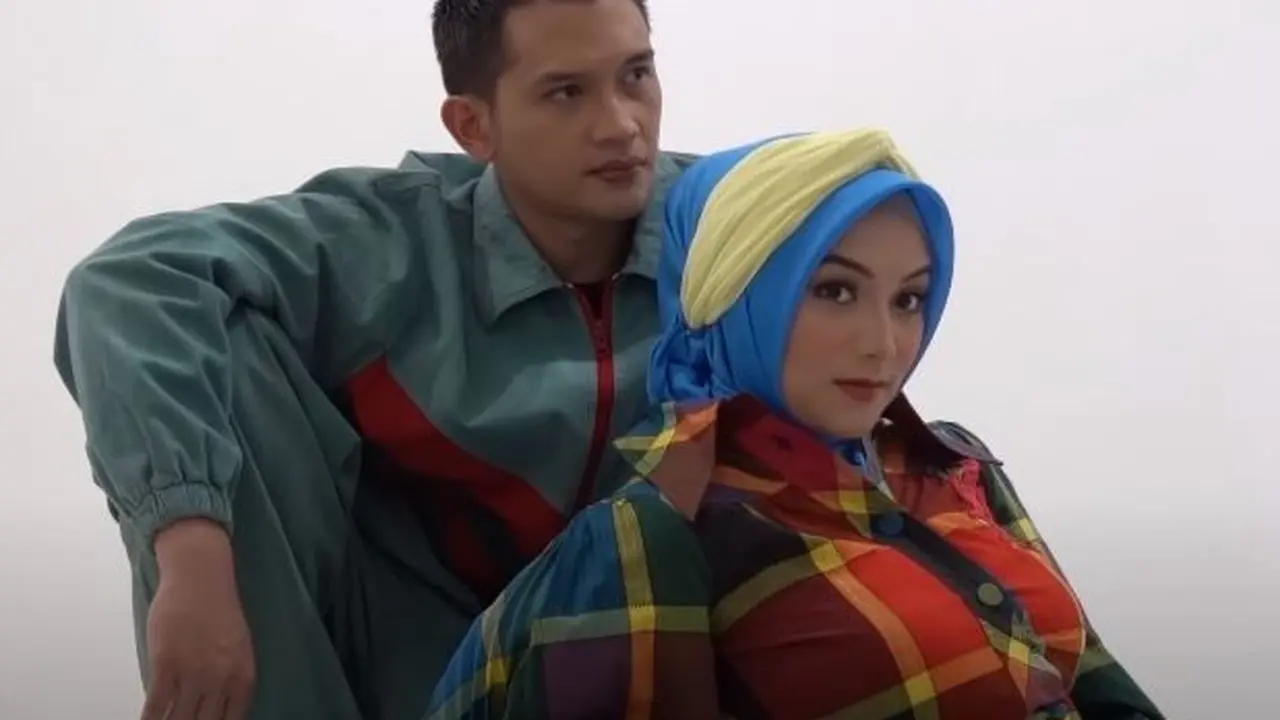 Hamil 7 Bulan, Ini 6 Momen Maternity Shoot Citra Kirana dan Rezky Aditya