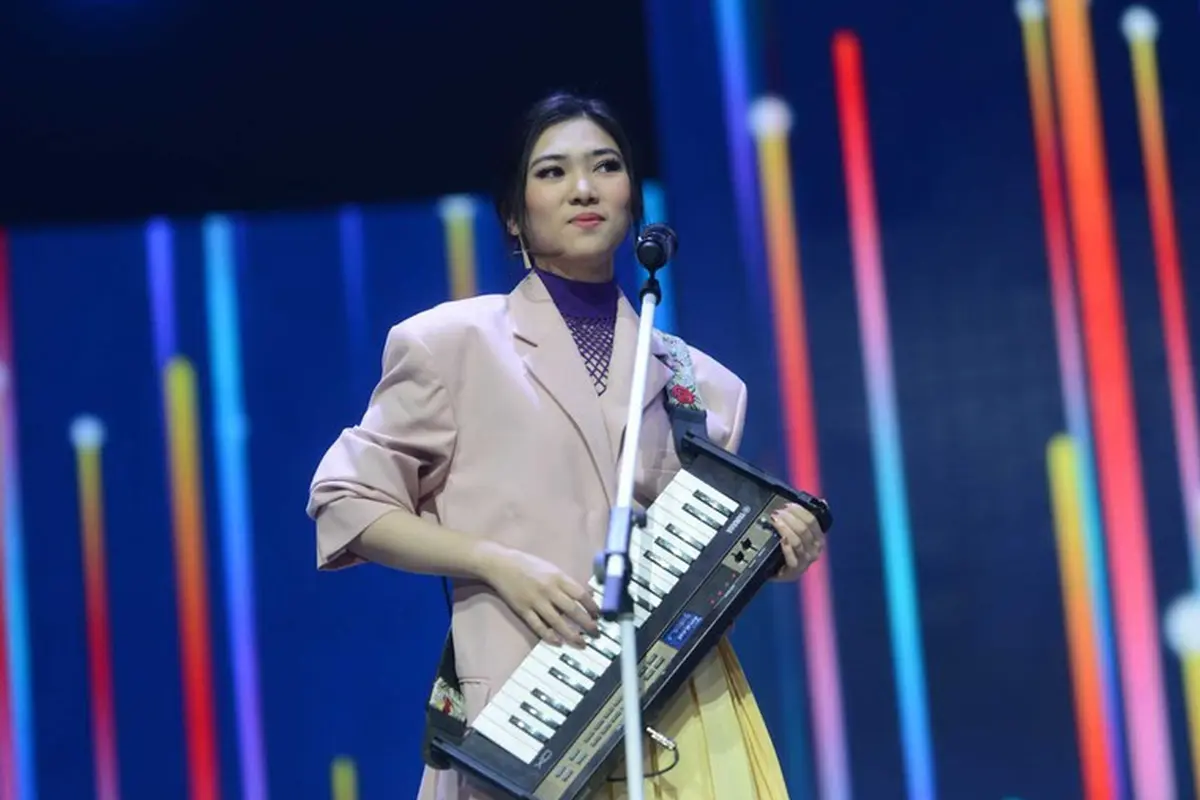 Bakat Lain Isyana Sarasvati Terungkap, Nggak Cuma Jago Nyanyi Tapi Juga Hobi Masak