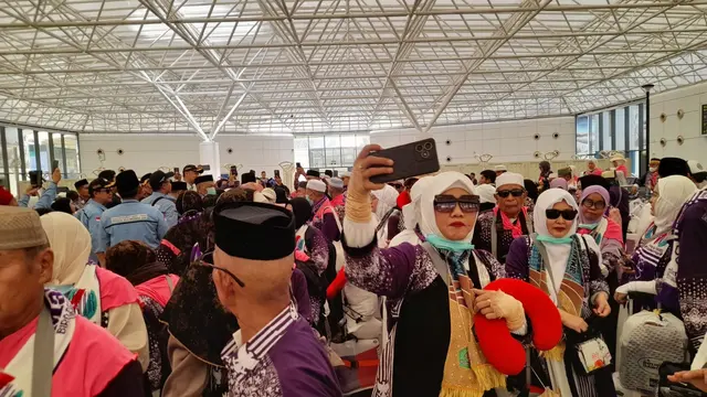 Jemaah Haji dari Selayar 3 Kali Kirim Kargo dari Arab Saudi demi Oleh-oleh untuk Keluarga dan Kerabat