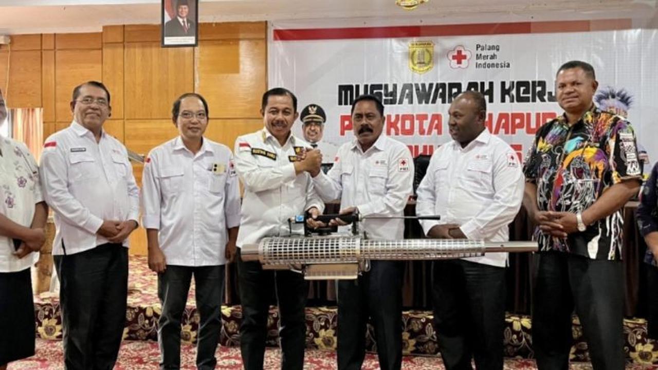 PMI Kota Jayapura Perkuat Ketahanan Masyarakat Hadapi Bencana dengan Bantuan Logistik