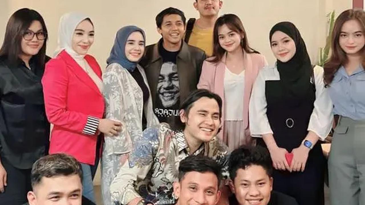 Wamen ATR Ngopi Bareng Konten Kreator Riau: Masa Depan Ekonomi Kreatif Cerah