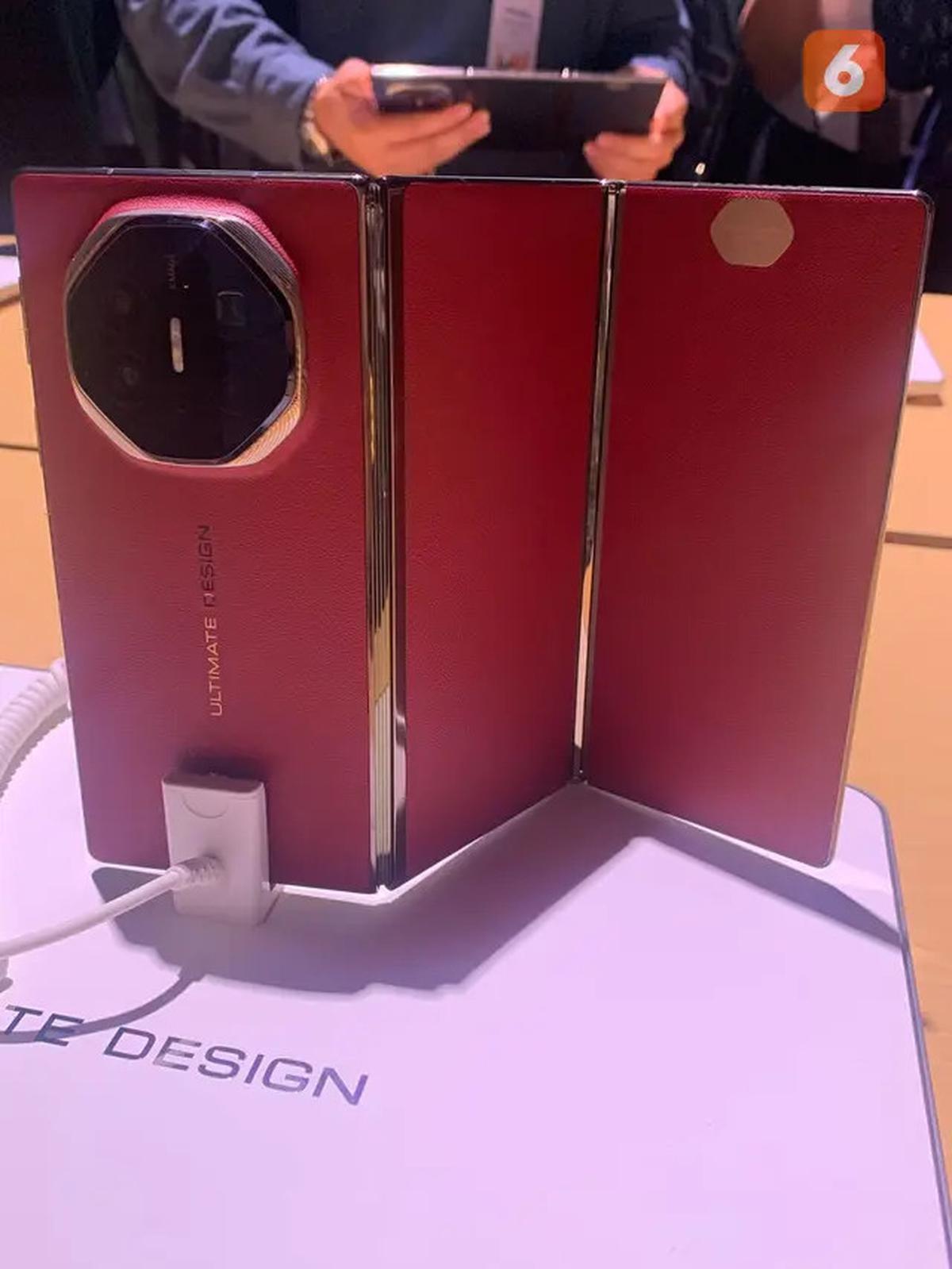 Spesifikasi Huawei Mate XT, HP 3 Lipat yang Harga yang Bikin Dengkul Lemas