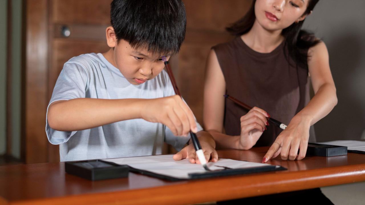 7 Cara Membuat Anak Mau Membantu Pekerjaan Rumah dengan Senang Hati