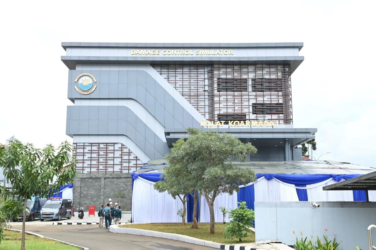 Gedung Damage Control Simulator (DCS) di Komando Latihan (Kolat) Komando Armada I, Jakarta