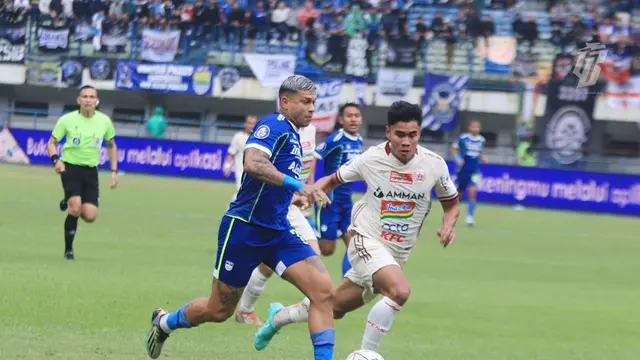 Persib Bandung Vs Persija Jakarta di BRI Liga 1.