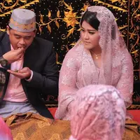 Pernak-pernik dan segala kegiatan persiapan pun masih terus menjadi sorotan, salah satunya adalah menu spesial yang akan menambah kemeriahan pesta resepsi ke-2 Kahiyang dan Bobby kali ini. (doc. media center Medan)