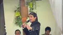 "Saya mewakili keluarga besar mengucapkan terima kasih untuk om Eross dan om Adam yang sudah meluangkan waktu dan semua tamu yang hadir," kata Duta So7 dalam video tersebut. [TikTok/@jogjafooddestination]