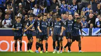 Gelandang Club Brugge asal Belgia #20, Hans Vanaken (2R), merayakan gol ketiga timnya bersama rekan satu timnya dalam pertandingan putaran pertama Liga Champions UEFA antara Club Brugge dan AS Monaco di Stadion Jan Breydel, Bruges, Jumat (19-9-2025)&nbsp;(JOHN THYS/AFP)