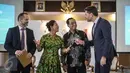 (Ki-ka) Dubes Norwegia untuk RI Stig Traavik, Menteri Susi Pudjiastuti, Menhub Budi Karya Sumadi dan Dubes Denmark untuk RI Casper Klynge menghadiri Marine and Fisheries Business dan Investment Forum di Jakarta, Senin (28/11). (Liputan6.com/Faizal Fanani)