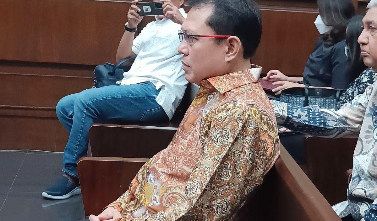 Selanjutnya pada 21 November 2021 hingga 22 Februari 2022, Hasbi menerima fasilitas penginapan berupa sewa kamar nomor 0601 dan kamar nomor 1202 tipe kamar executive suite senilai Rp162.700.000 dari Menas Erwin.<br>