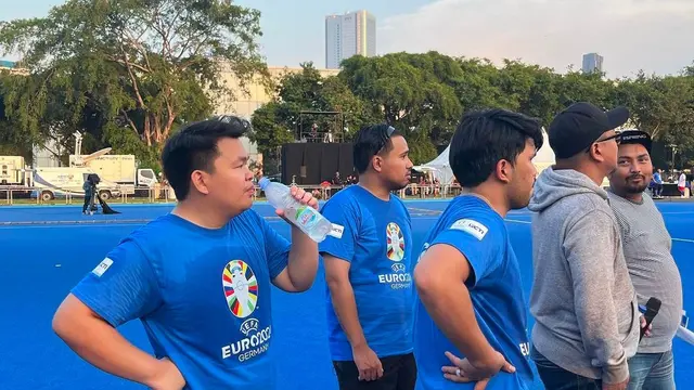 Teuku Rizky TBA dan selebritis lainnya (Instagram/teukuryz)