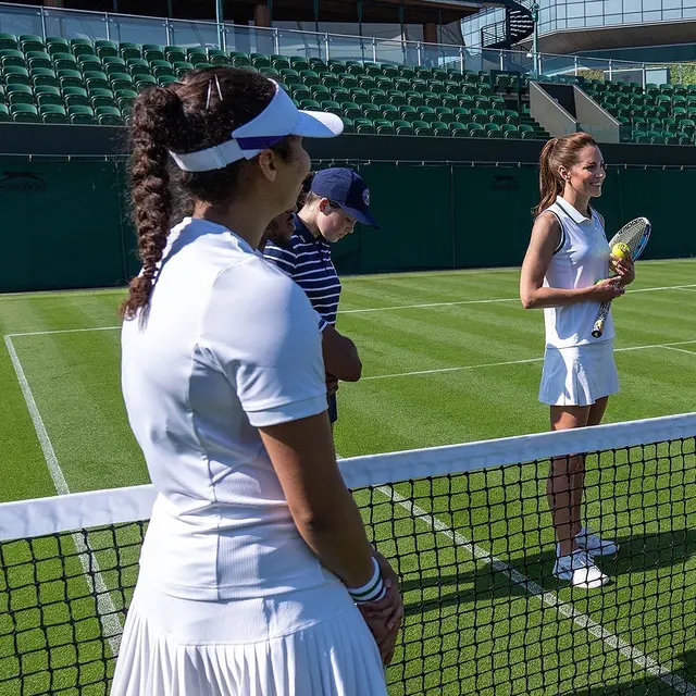 8 Gaya Sporty Kate Middleton saat Adu Skill Tenis Bareng Legenda Roger Federer
