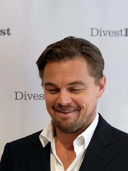 Kabar bahagia datang dari Leonardo DiCaprio. Aktor tampan ini akhirnya bertunangan dengan wanita yang disebut-sebut sebagai kekasihnya. (AFP/Bintang.com)