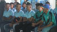 Pelatih Timnas Timor Leste U-18, Andy Susanto (kedua dari kanan). (AFF)