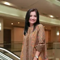 Tina Talisa di Preskon Panasonic Gobel Awards 2016 (Adrian Putra/bintang.com)