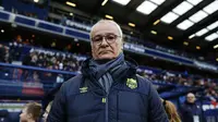 1. Claudio Ranieri - Terbiasa melatih klub papan tengah tak membuat Ranieri dipandang sebelah mata. Pada tahun 2015, Leicester City sukses ia bawa menjadi kampiun Premier League untuk pertama kalinya sepanjang sejarah. (AFP/Charly Triballeau)