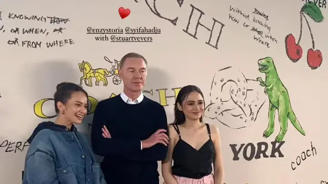 Enzy Storia dan Syifa Hadju bersama dengan Stuart Vevers