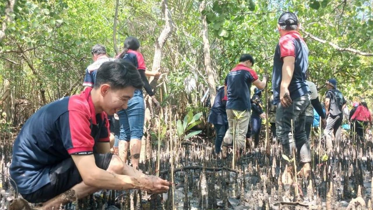 Kolaborasi Retail Modern Alfamidi, Bank Sampah, dan KUEP Perkuat Ekonomi Pesisir Likupang