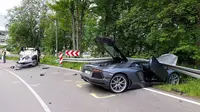 Lamborghini Aventador kecelakaan (Foto: Carscoops).