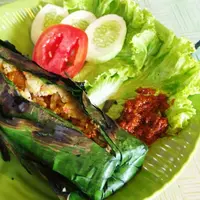 Menjelang sahur, yuk nikmati lezatnya nasi bakar dalam 10 potret!