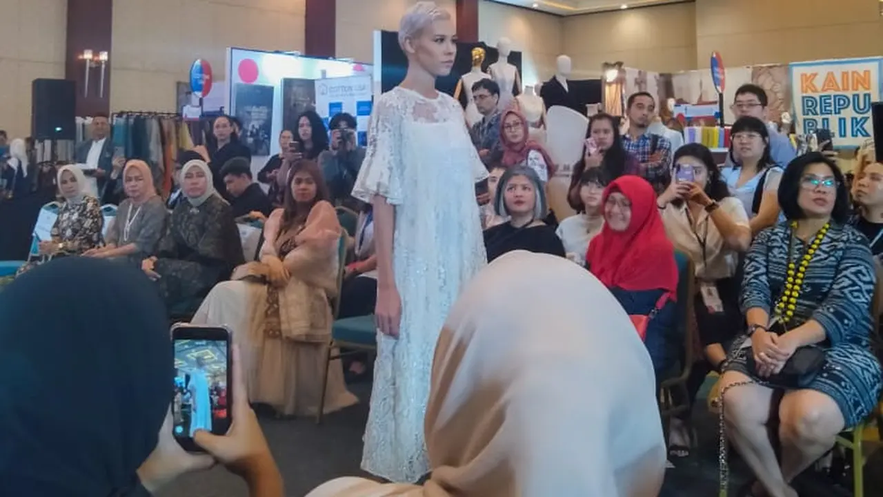 [Fimela] Fashionlink Showroom & Market JFW 2020