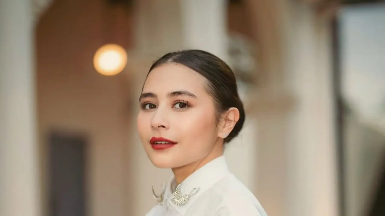 Prilly Latuconsina Rayakan Semua Versi Dirinya Pada Hari Kartini (Instagram/@prillylatuconsina96)
