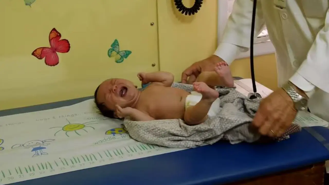 Pusing Dengar Bayi Nangis? Begini Cara Mendiamkannya dalam Sesaat