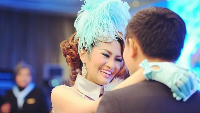 [Bintang] Fitri Carlina dan Hendra Sumendap