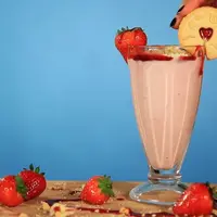 Siang panas begini enaknya minum yang segar-segar.