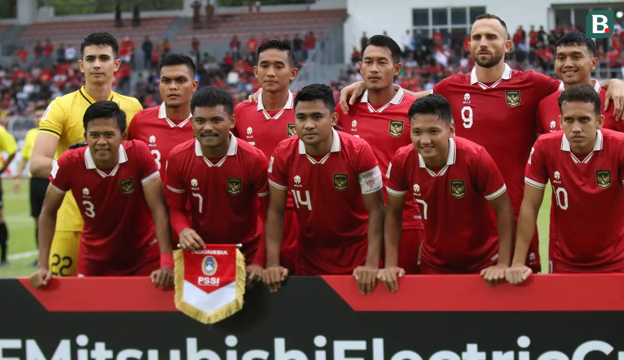 Pelatih Shin Tae-yong menurunkan starter yang agak berbeda dibanding saat menghadapi Kamboja pada matchday pertama. Sebagian besar pemain yang menjadi starter di laga pertama justru dicadangkan. Hanya Nadeo Argawinata, Asnawi Mangkualam dan Egy Maulana Vikri yang tetap menjadi starter saat menghadapi Brunei Darussalam. (Bola.com/Zulfirdaus Harahap)