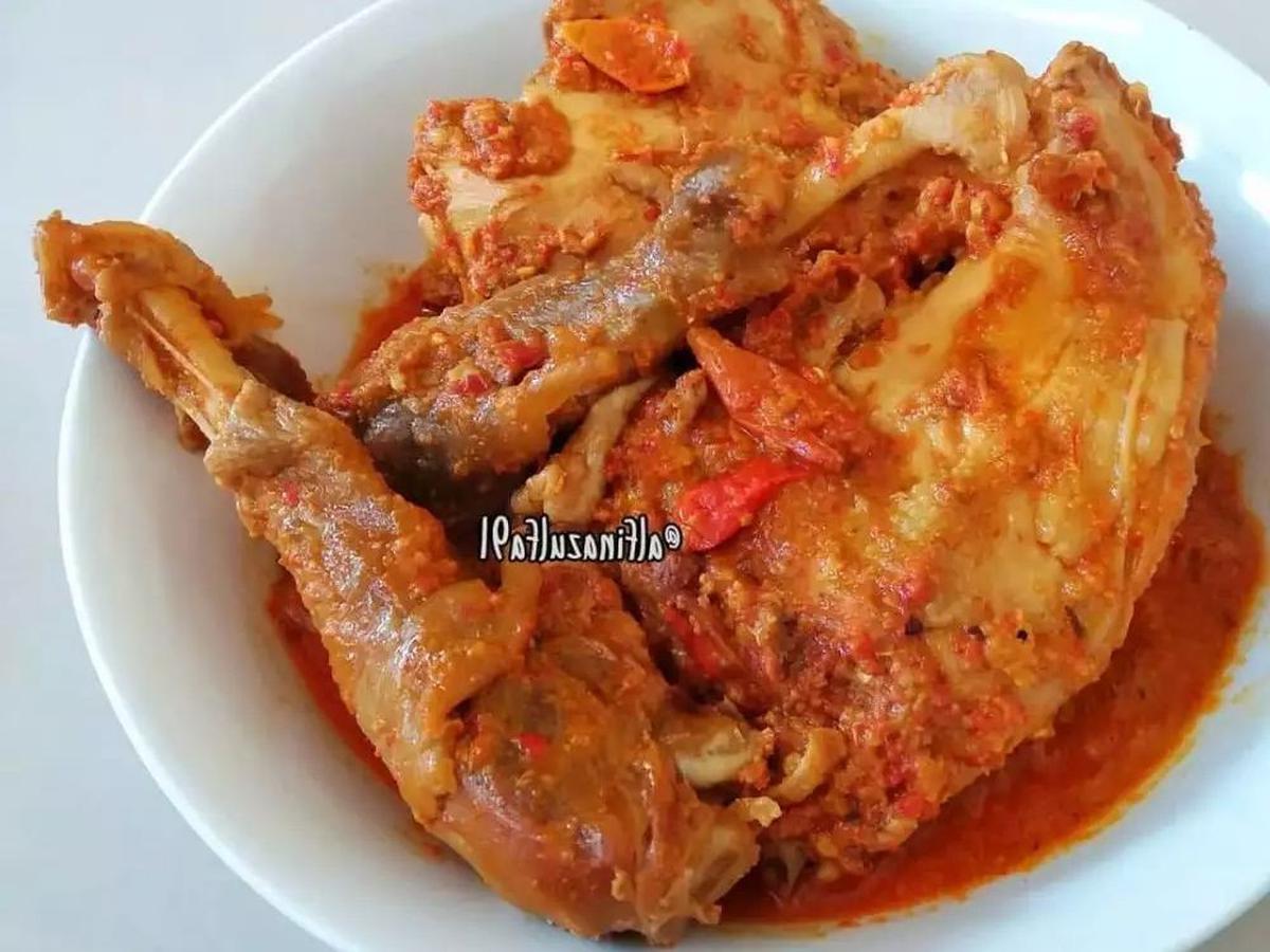 <b>6. Kare Ayam Kampung</b>