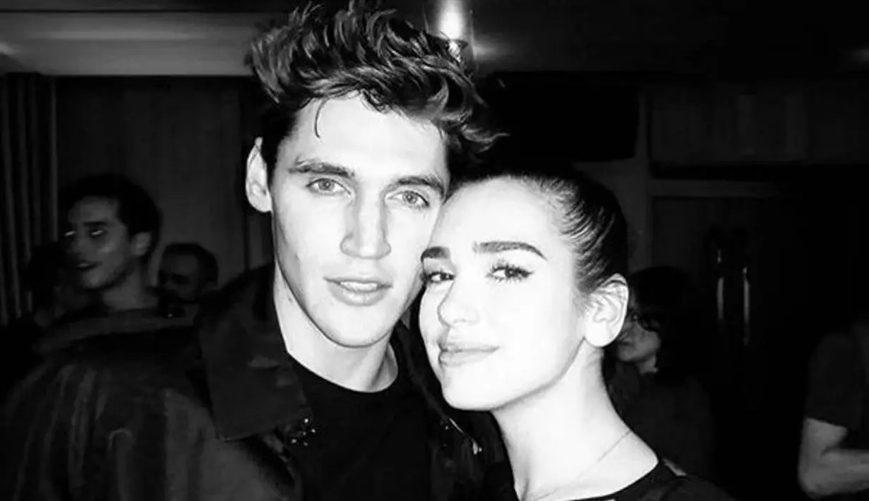 Dilansir dari capital FM, pelantun lagu "New Rules" ini dikabarkan kembali berkirim pesan dengan sang mantan Isaac Carew. (Twitter)