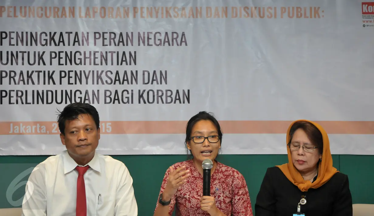 (Kiri-kanan) Krishna Murti, Puri Kencana Putri dan Ida Padmanegara saat menjadi pembicara diskusi bertajuk ‘Peningkatan Peran Negara untuk Penghentian Praktik Penyiksaan Bagi Korban’, Jakarta, Kamis (25/6/2015). (Liputan6.com/Johan Tallo)