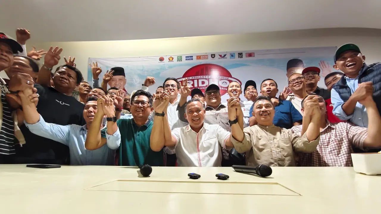 Pasangan calon nomor urut 3, Tri Adhianto-Harris Bobihoe, mengumumkan keunggulannya dalam Pilkada Kota Bekasi 2024 dengan perolehan suara mencapai 48 persen.
