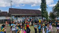 Anak-anak dan remaja di SMB Vihara Damma Panna Kalimanggis, Kaloran, Temanggung. (Foto: Kemenag.go.id/Liputan6.com)