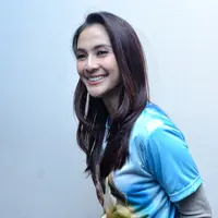 Aktris senior kembali mengobati rasa kengennya di dunia peran. Ia kembali bermain dalam film Surat Kecil Untuk Tuhan. Lama tak menjalani syuting, Maudy mengaku sempat shock. (Adrian Putra/Bintang.com)