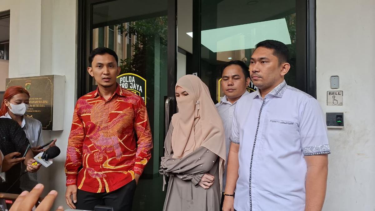 Wardatina Mawa Diperiksa Atas Laporan Terhadap Inara Rusli dan Insanul Fahmi, Dicecar 27 Pertanyaan