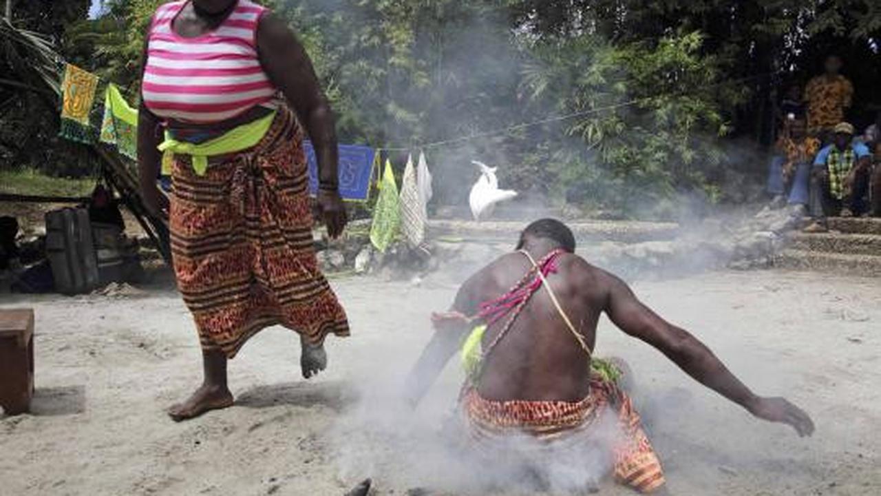 Meriahnya pesta 'Hari Rakyat Hitam' di Suriname