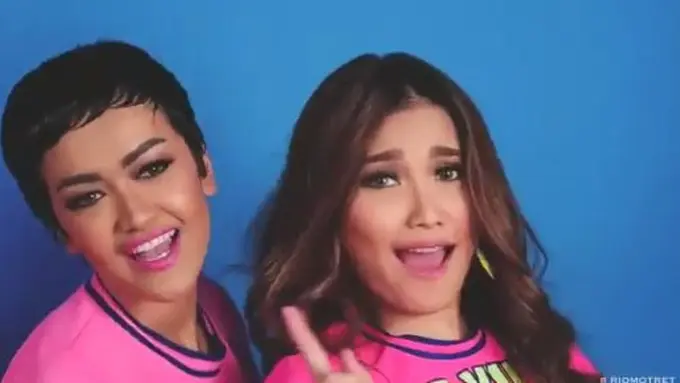 [Bintang] Ayu Ting Ting dan Julia Perez