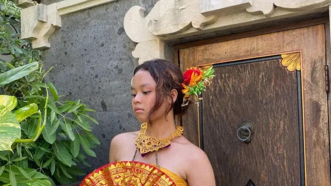 6 Potret Romaria Simbolon Adik Bastian Steel yang Sudah Lulus SMP, Bikin Pangling