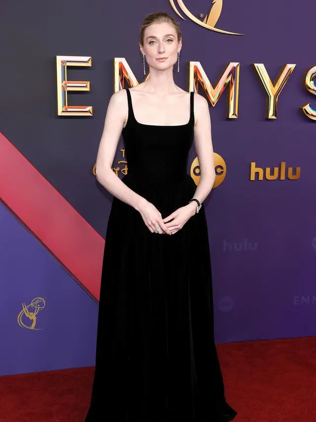 Duplikasi Gaun Balas Dendam Putri Diana, Elizabeth Debicki Raih Piala Emmy Awards 2024