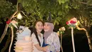 Ayu Ting Ting bersama keluarganya beberapa waktu lalu menikmati liburan ke pulau. Momen ini juga sekaligus untuk merayakan ulang tahun ibunya. [@ayutingting92].