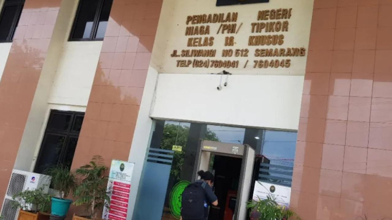 Kasus Dugaan Layanan Striptease di Mansion KTV & Bar Semarang Munculkan Persoalan Baru