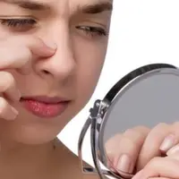 Garam dan pasta gigi? pasti kamu aneh mendengar dua nama yang biasanya untuk memasak dan gosok gigi bisa jadi obat penghilang komedo.