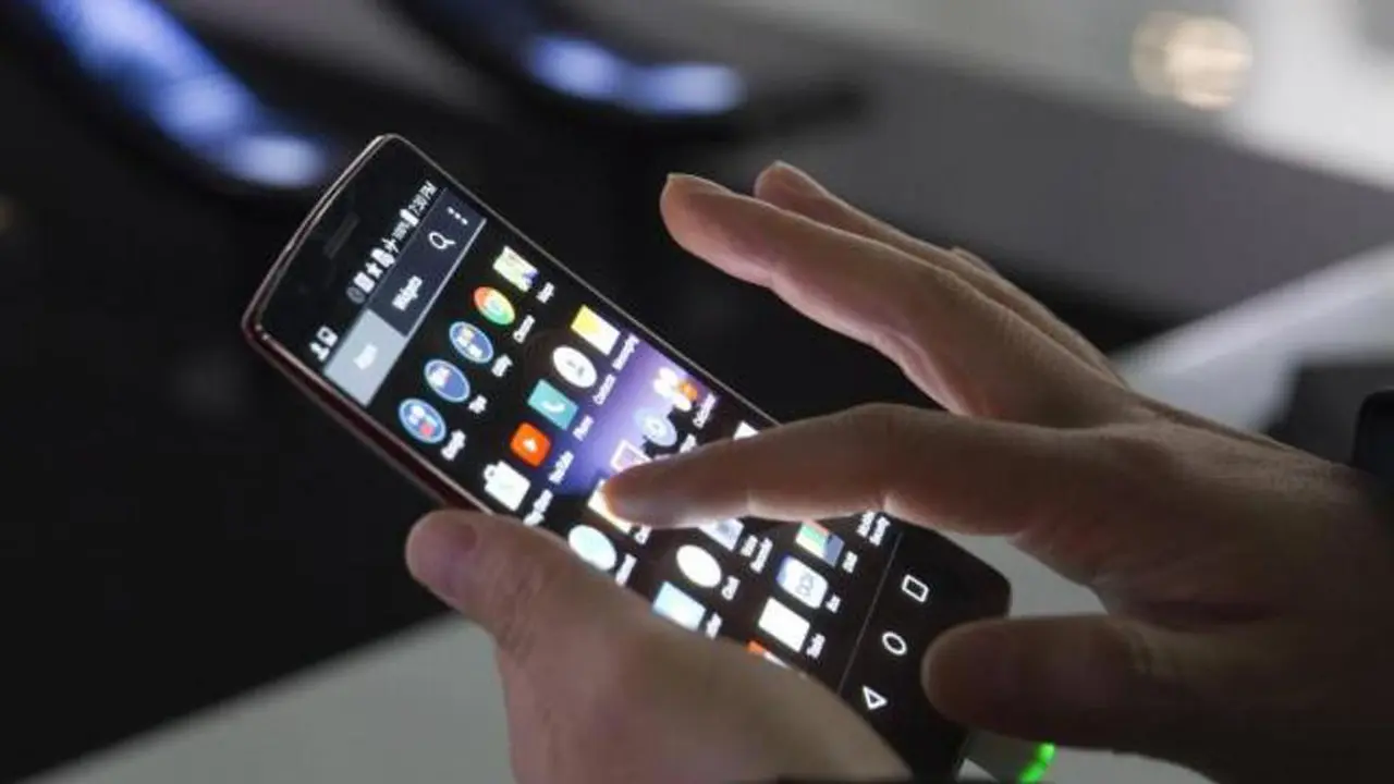 Ilustrasi Telepon Genggam (Foto: Reuters).