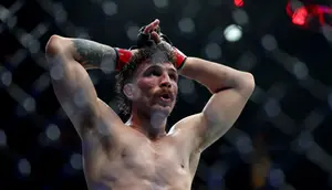 Quillan Salkilld Guncang Divisi Ringan UFC, Paksa Mateusz Gamrot Menyerah di Ronde Pertama