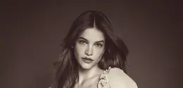 Barbara Palvin merilis maternity shoot di Instagram dengan lingerie arsip Victoria's Secret 1999 yang pernah dipakai Gisele Bündchen. (@therealbarbaraplavin)