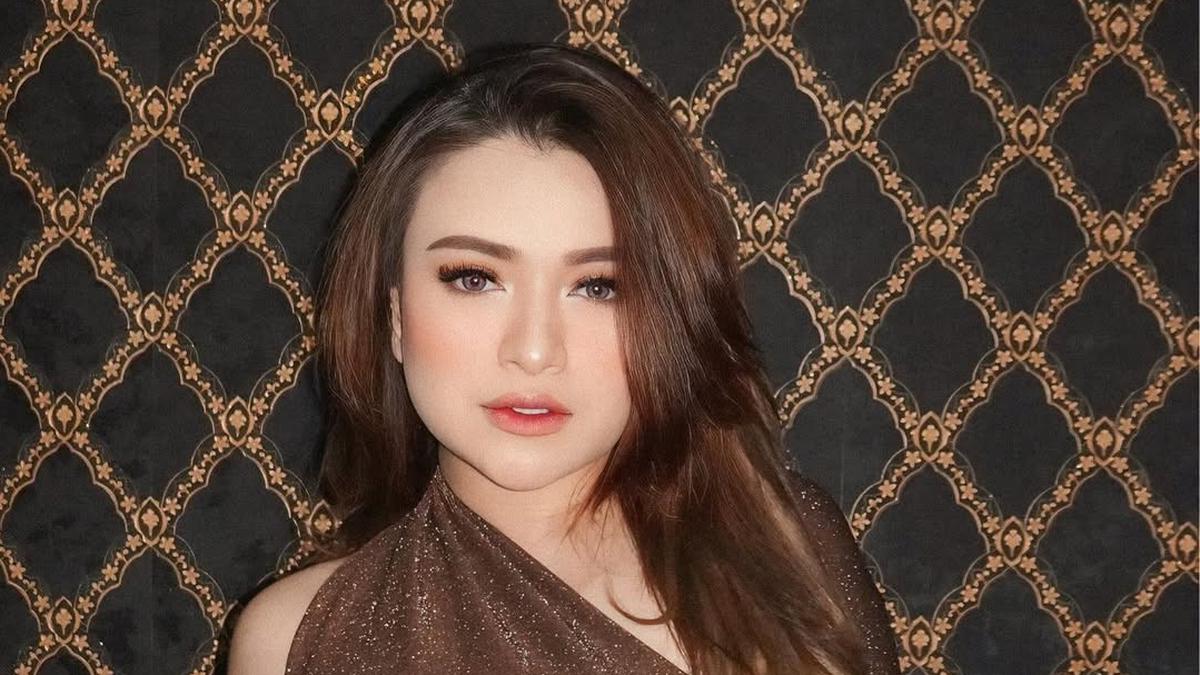 Nathalie Holscher Makin Peduli Penampilan Sejak Kembali ke Dunia Musik, Dari Kostum Sampai Alis