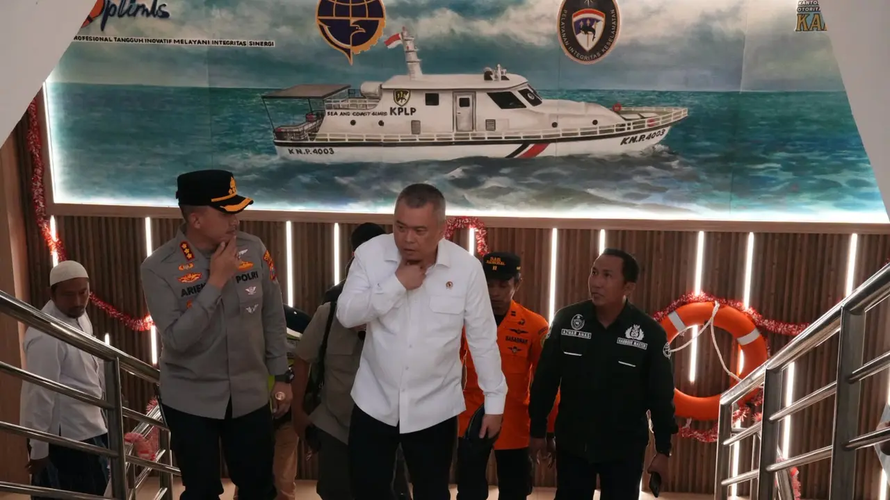 Menhub Dudy Janji Investigasi Kebakaran KM Mutiara Sentosa II