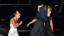 Justin Bieber pertama kali terlihat dengan Hailey beberapa minggu lalu saat pelayanan gereja. (HollywoodLife)